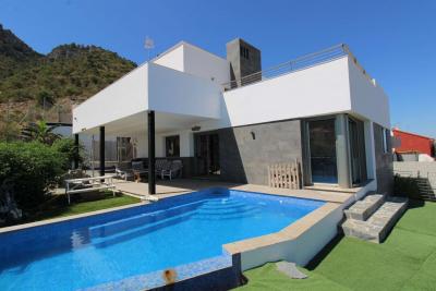 Modern Villa with spectacular views