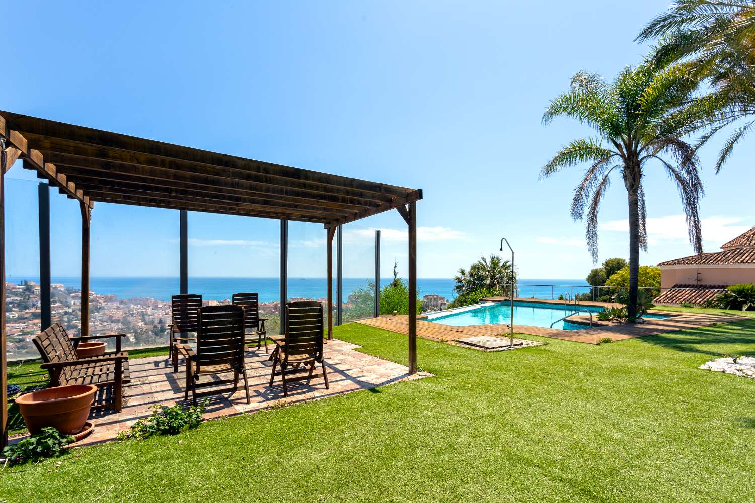 Spectacular contemporary style villa with unique Sea Views