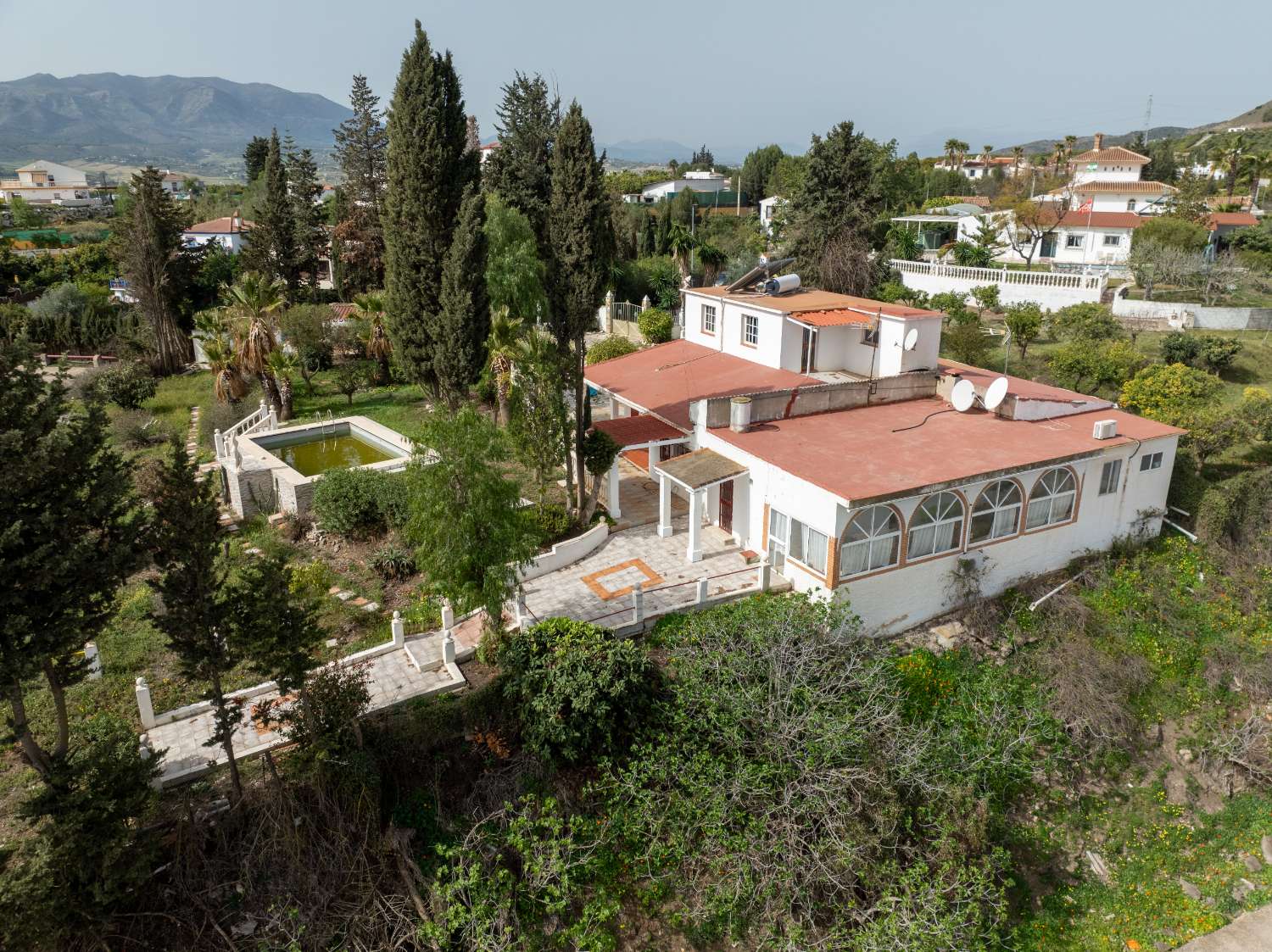 Villa to renovate in a unique location