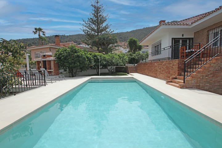 Villa for rent in El Lagar