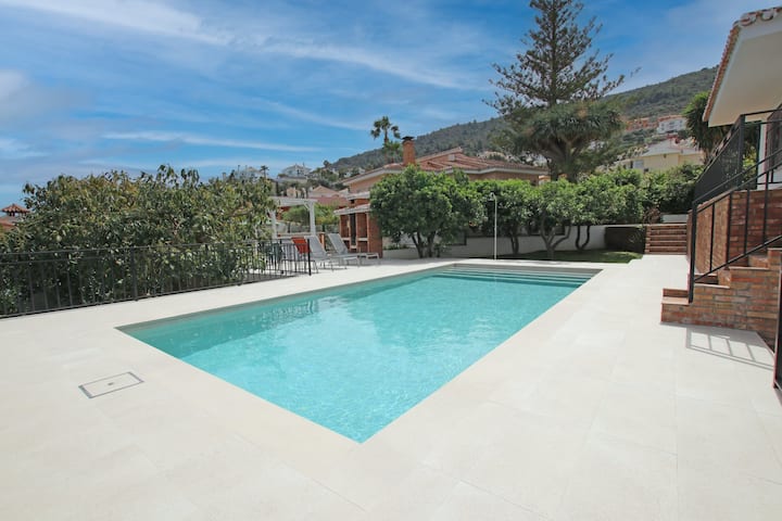 Villa for rent in El Lagar