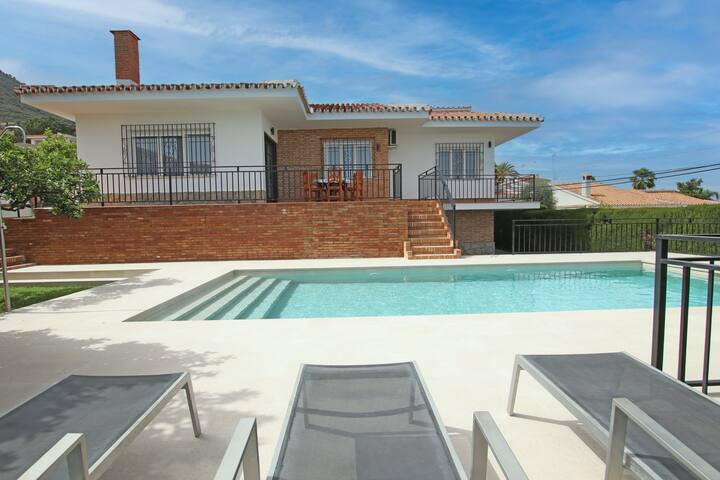 Villa for rent in El Lagar