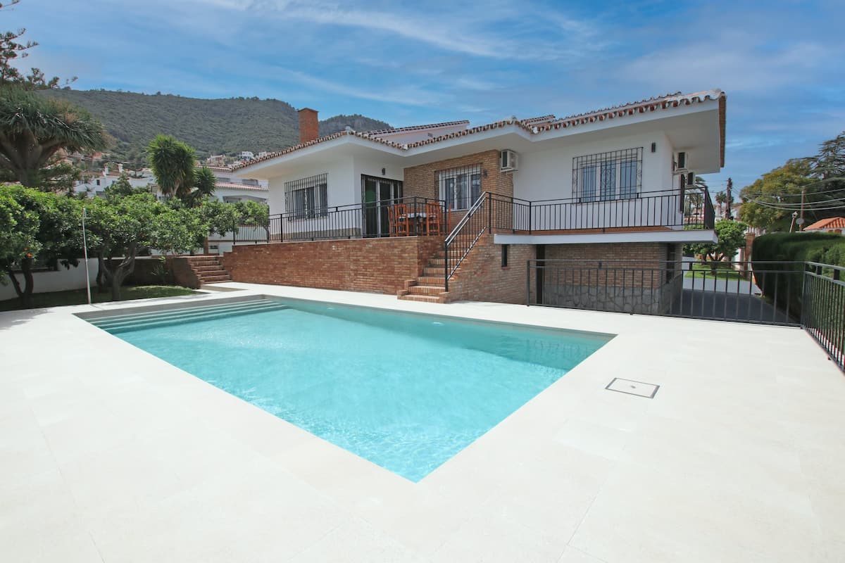 Villa for rent in El Lagar