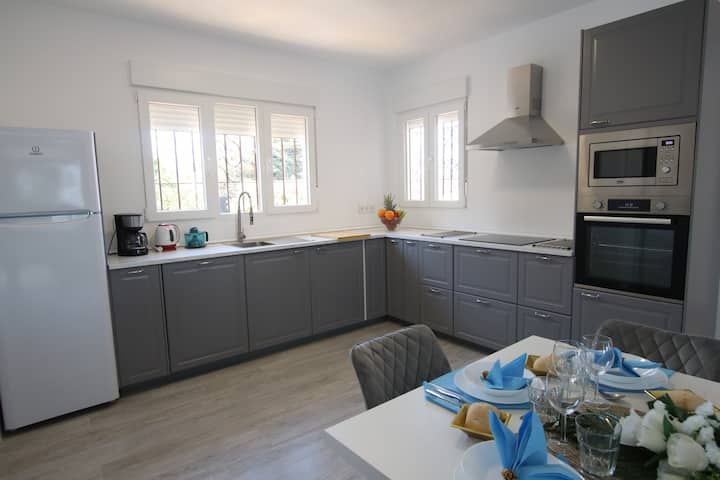 Villa for rent in El Lagar