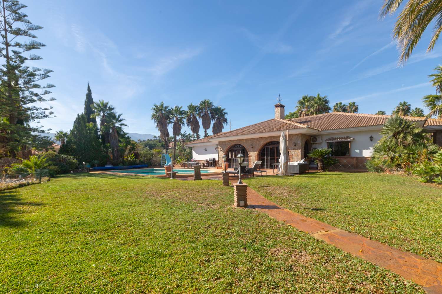 Parcel til salg i Alhaurín de la Torre