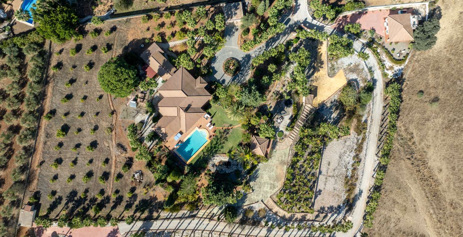 Parcel til salg i Alhaurín de la Torre