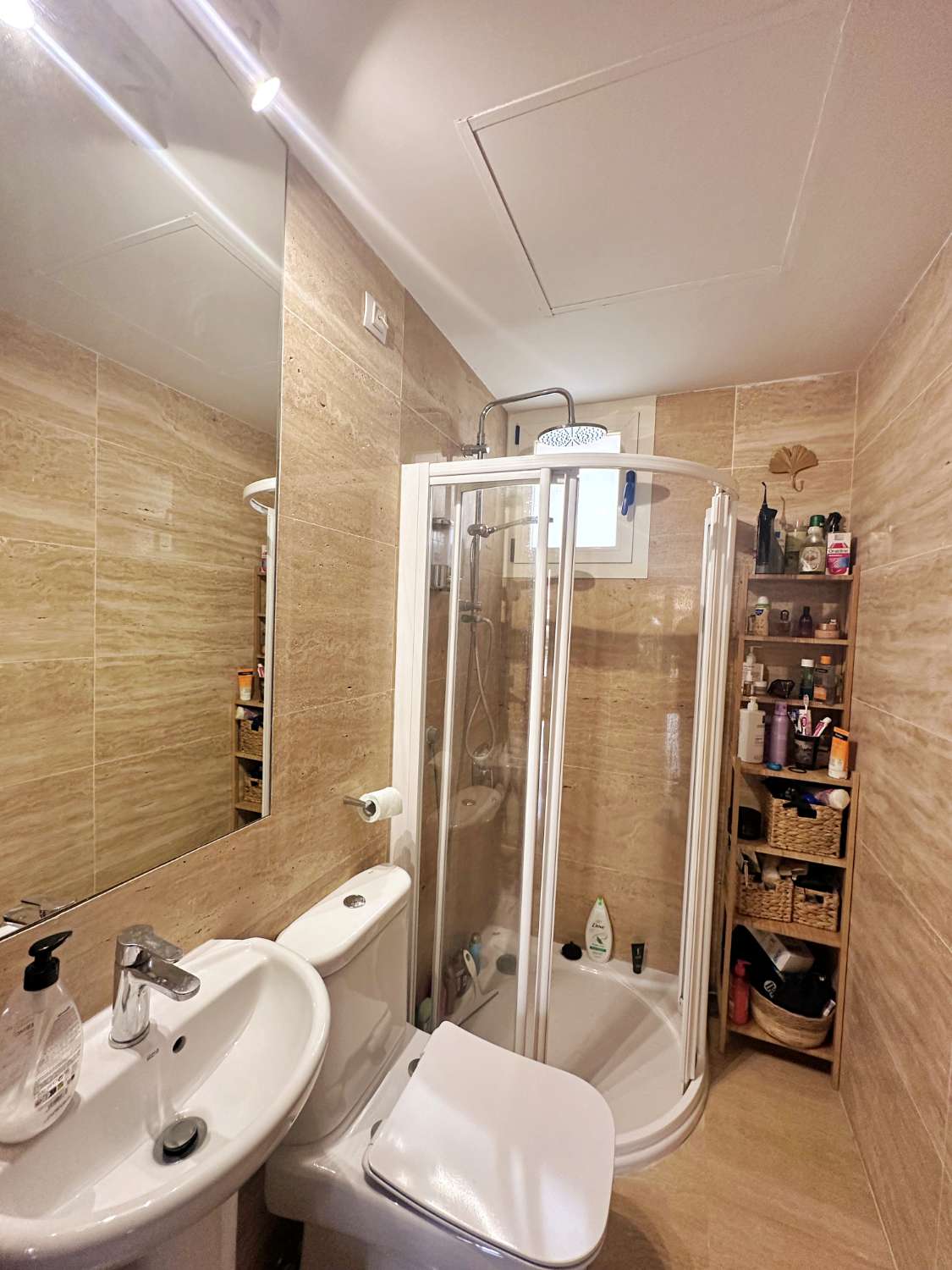 2-Bedroom Apartment with Terrace, Garage and Pool Views in Sol Andalusí