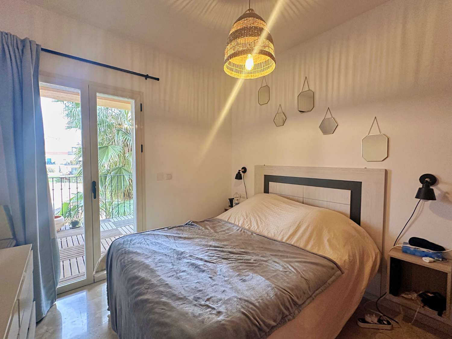 2-Bedroom Apartment with Terrace, Garage and Pool Views in Sol Andalusí