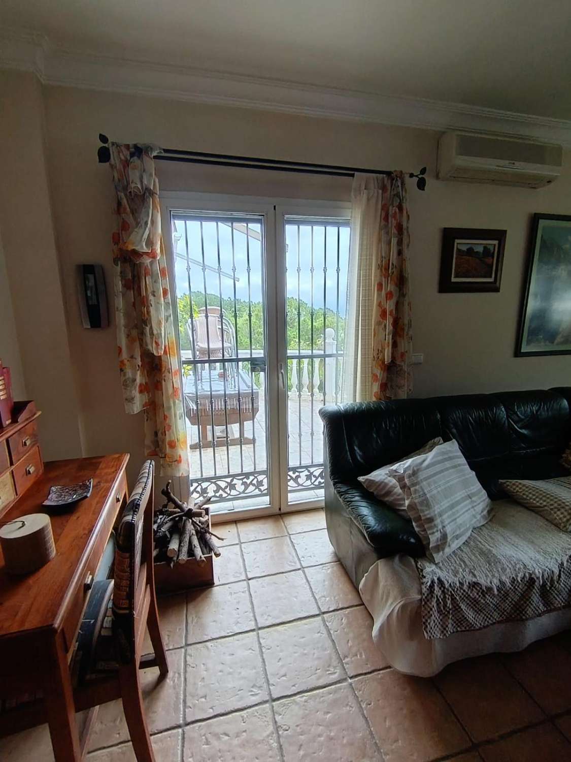 Espectacular Villa en Pinos de Alhaurín con Piscina, Gran Parcela y Sótano de Gran Potencial