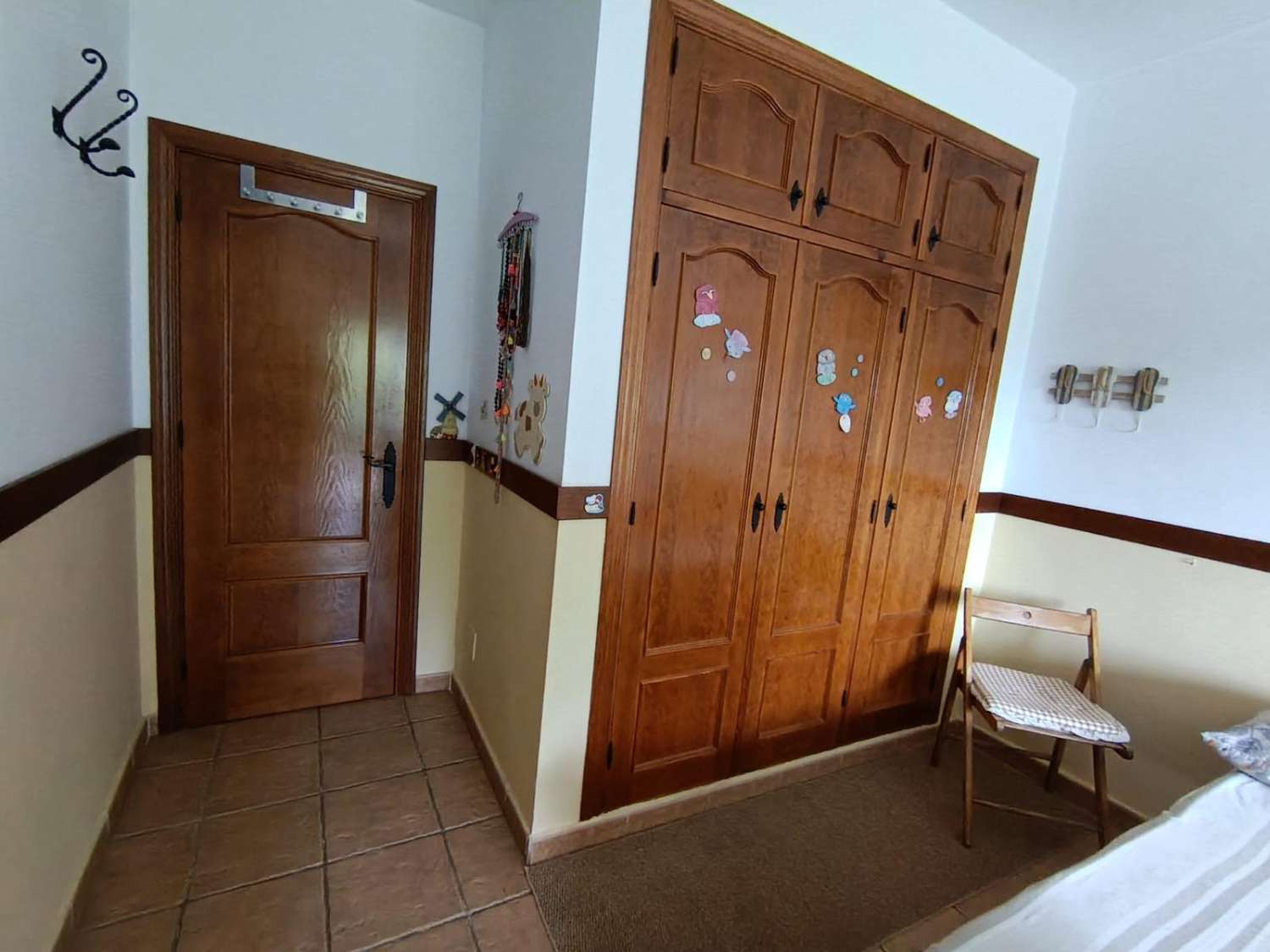 Espectacular Villa en Pinos de Alhaurín con Piscina, Gran Parcela y Sótano de Gran Potencial