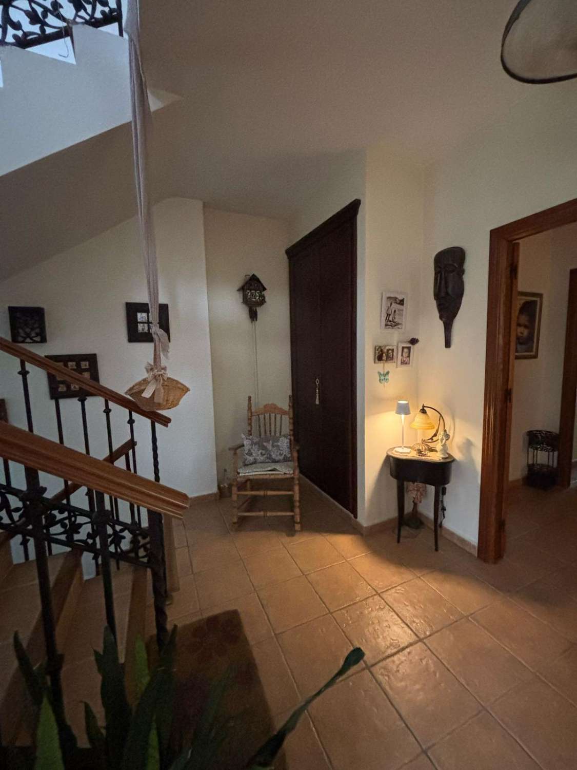 Espectacular Villa en Pinos de Alhaurín con Piscina, Gran Parcela y Sótano de Gran Potencial