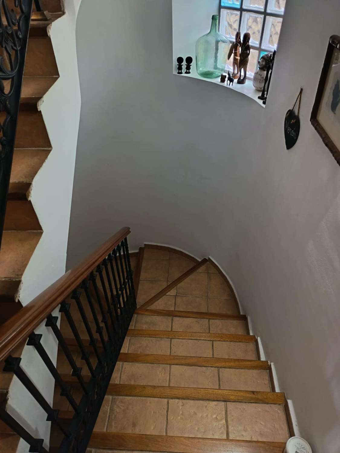 Espectacular Villa en Pinos de Alhaurín con Piscina, Gran Parcela y Sótano de Gran Potencial