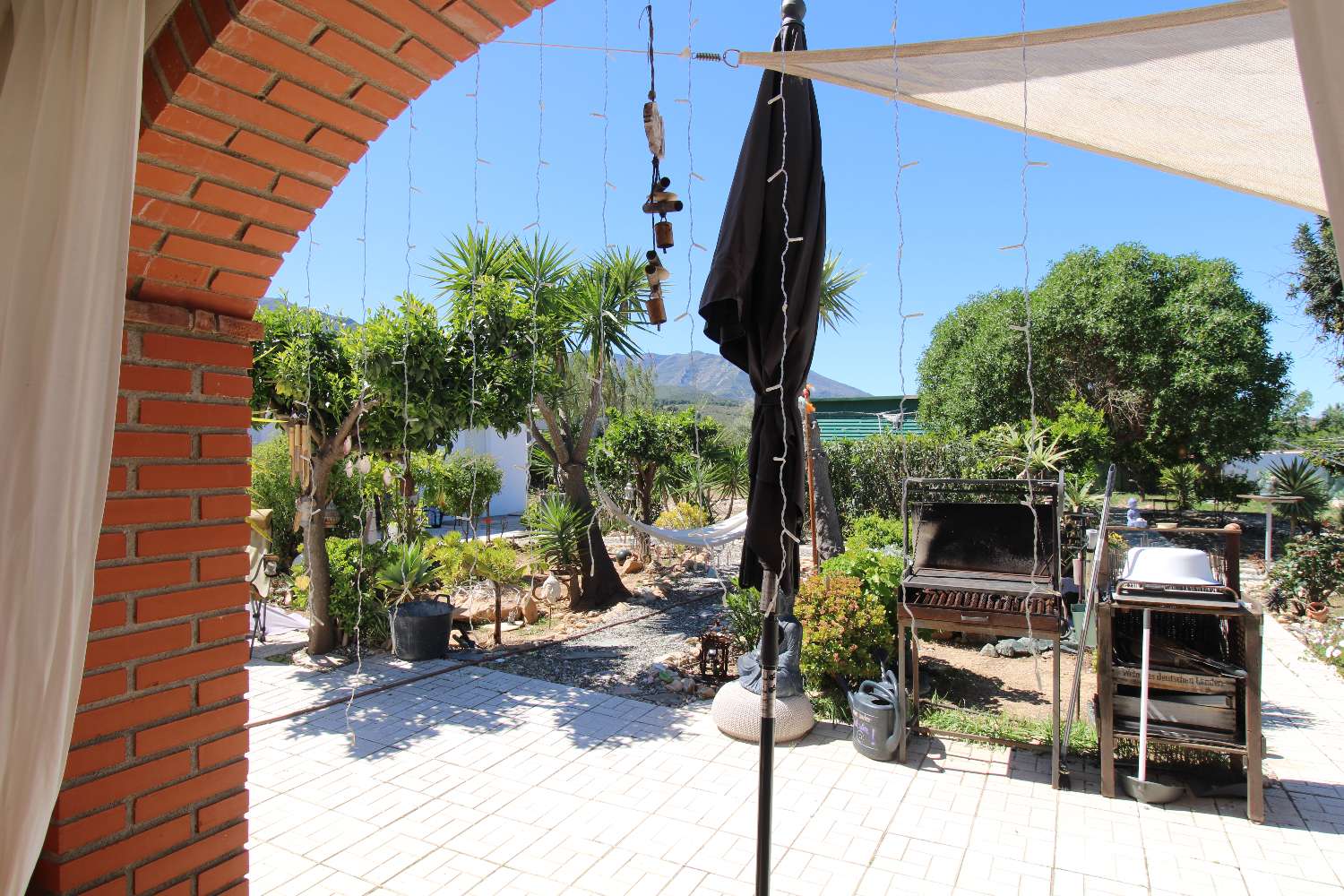 Finca con Casa de Invitados, Piscina y Energía Solar - Privacidad, naturaleza y confort a un paso del centro