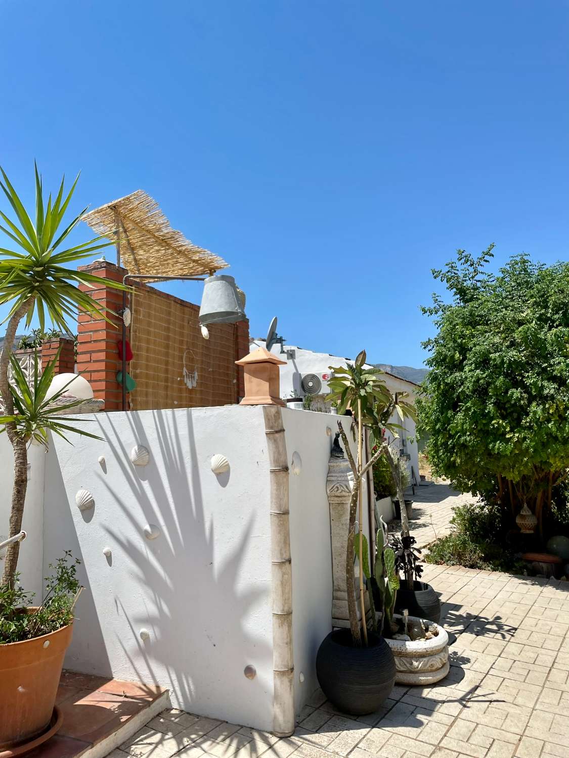 Finca con Casa de Invitados, Piscina y Energía Solar - Privacidad, naturaleza y confort a un paso del centro