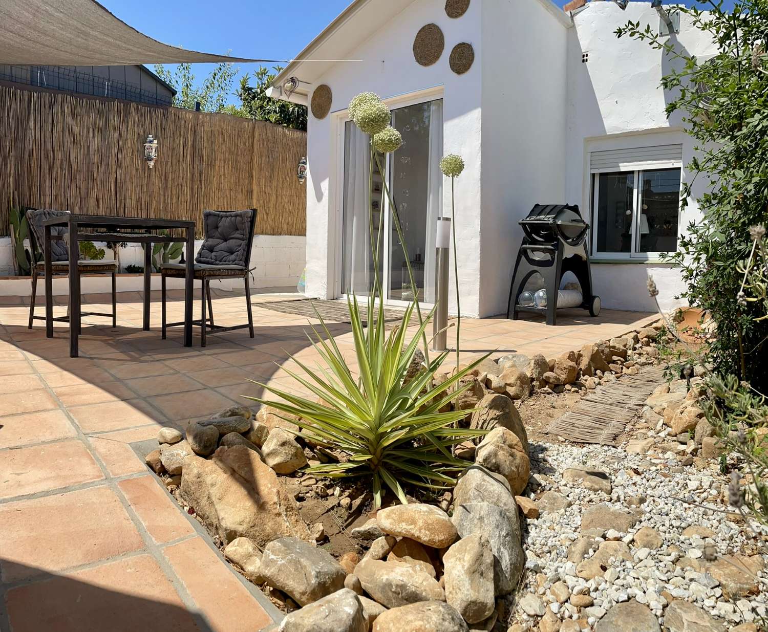 Finca con Casa de Invitados, Piscina y Energía Solar - Privacidad, naturaleza y confort a un paso del centro