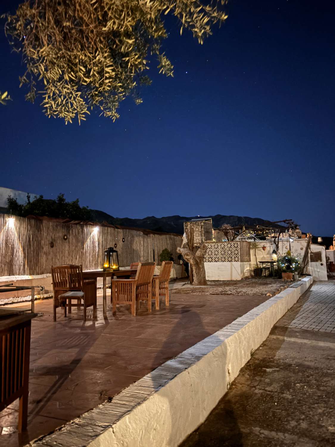 Finca con Casa de Invitados, Piscina y Energía Solar - Privacidad, naturaleza y confort a un paso del centro