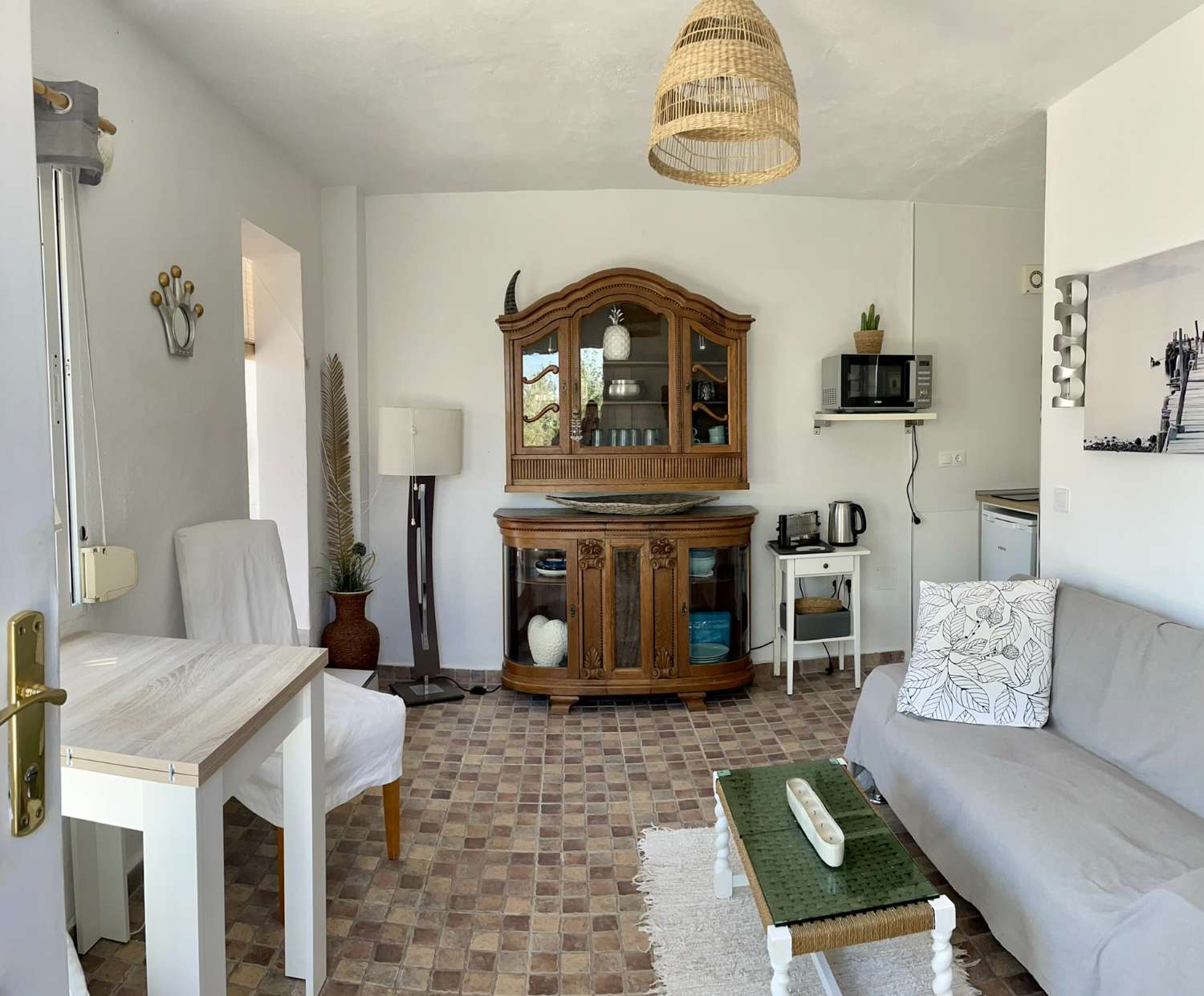 Finca con Casa de Invitados, Piscina y Energía Solar - Privacidad, naturaleza y confort a un paso del centro