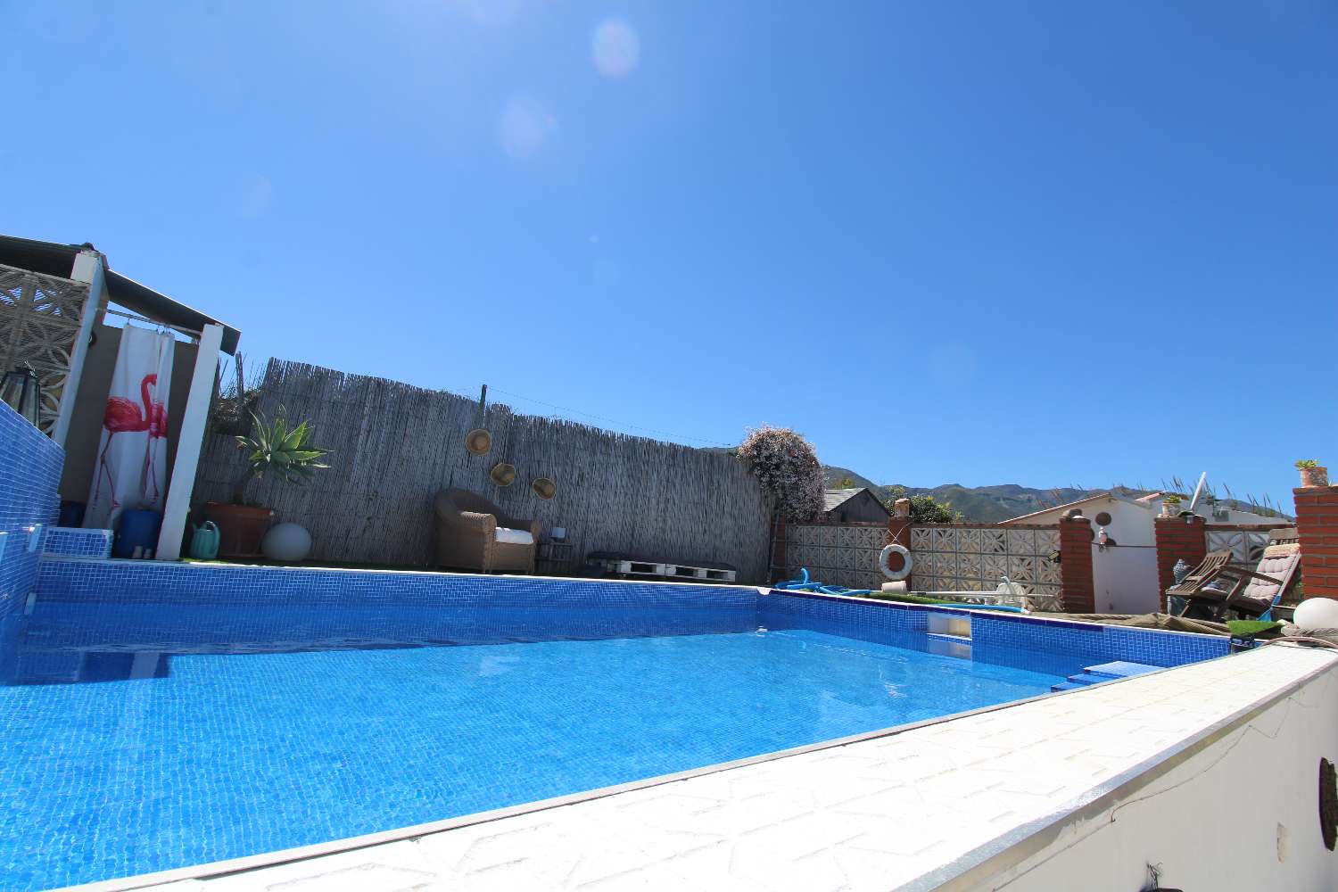 Finca con Casa de Invitados, Piscina y Energía Solar - Privacidad, naturaleza y confort a un paso del centro