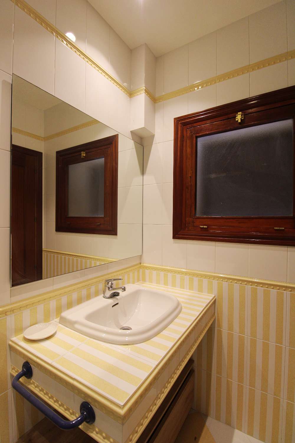 Villa reformada con piscina en ladera en el Cerrado de Calderón