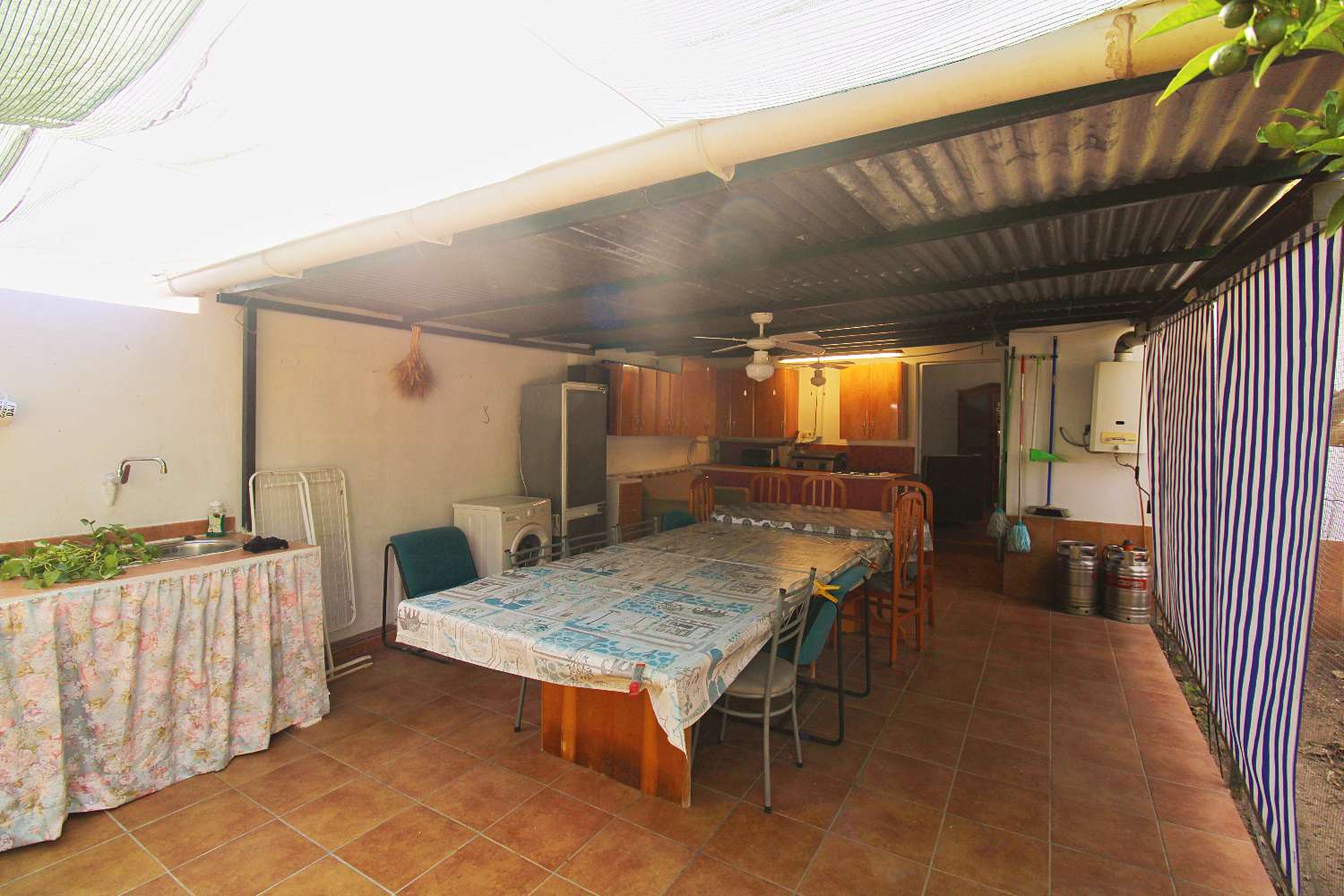 Encantadora casa de campo en alquiler en Alhaurín de la Torre con patio, terraza y barbacoa