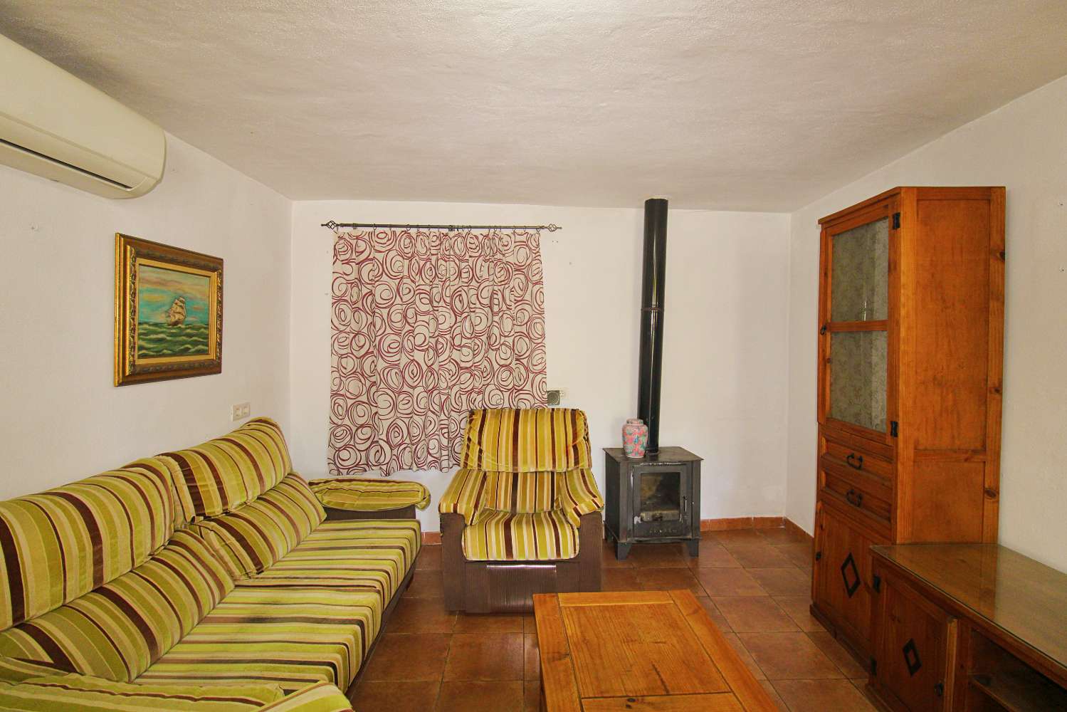 Encantadora casa de campo en alquiler en Alhaurín de la Torre con patio, terraza y barbacoa