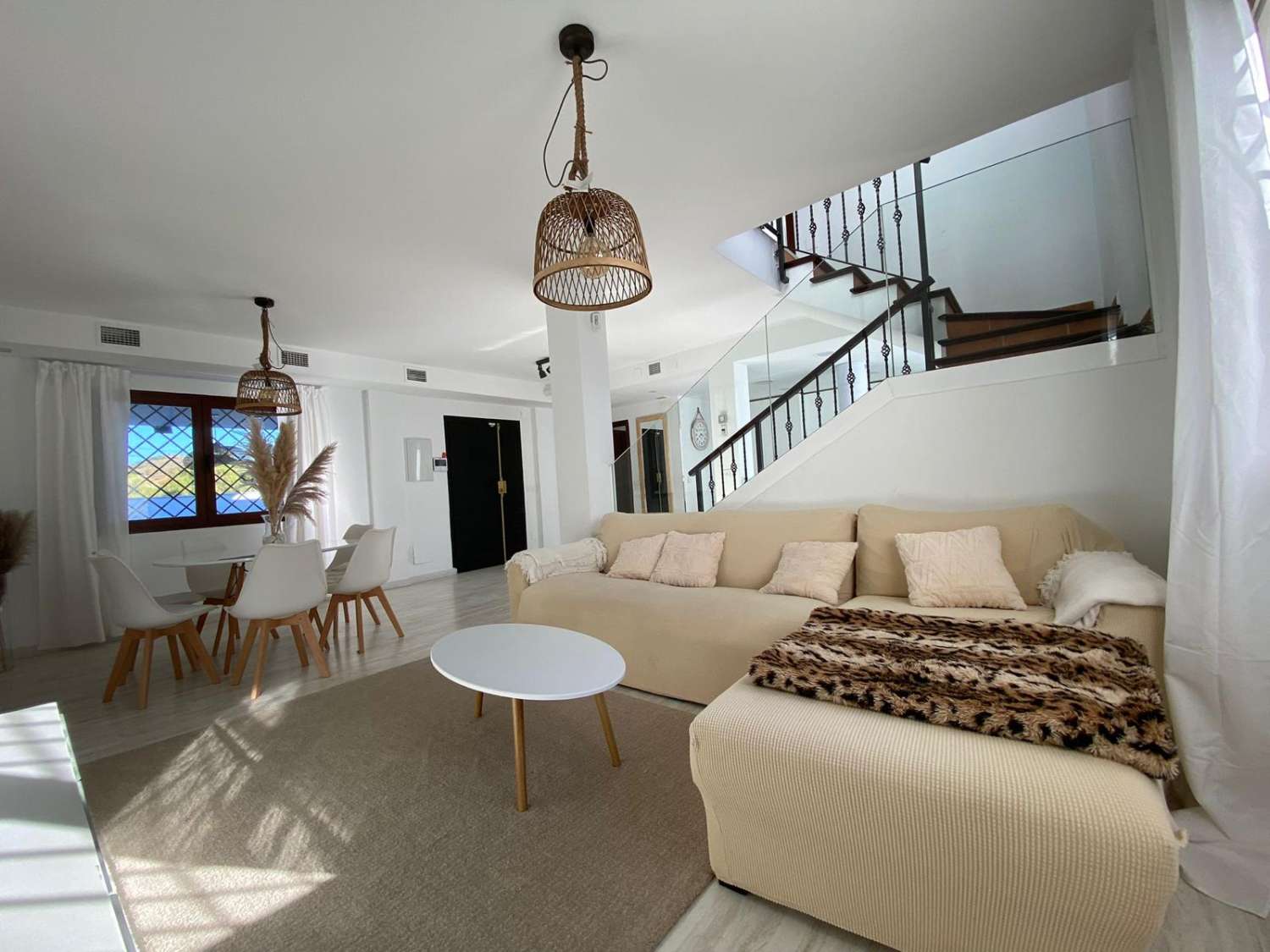 Traumhaft Renoviertes Haus mit Pool, Jacuzzi und Hochwertiger Ausstattung in Torrealquería