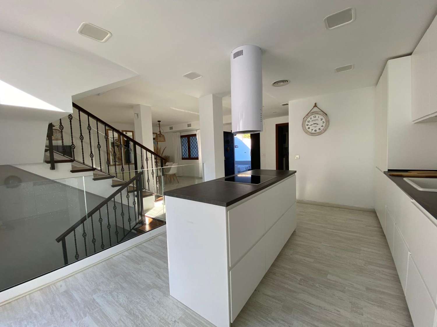 Traumhaft Renoviertes Haus mit Pool, Jacuzzi und Hochwertiger Ausstattung in Torrealquería