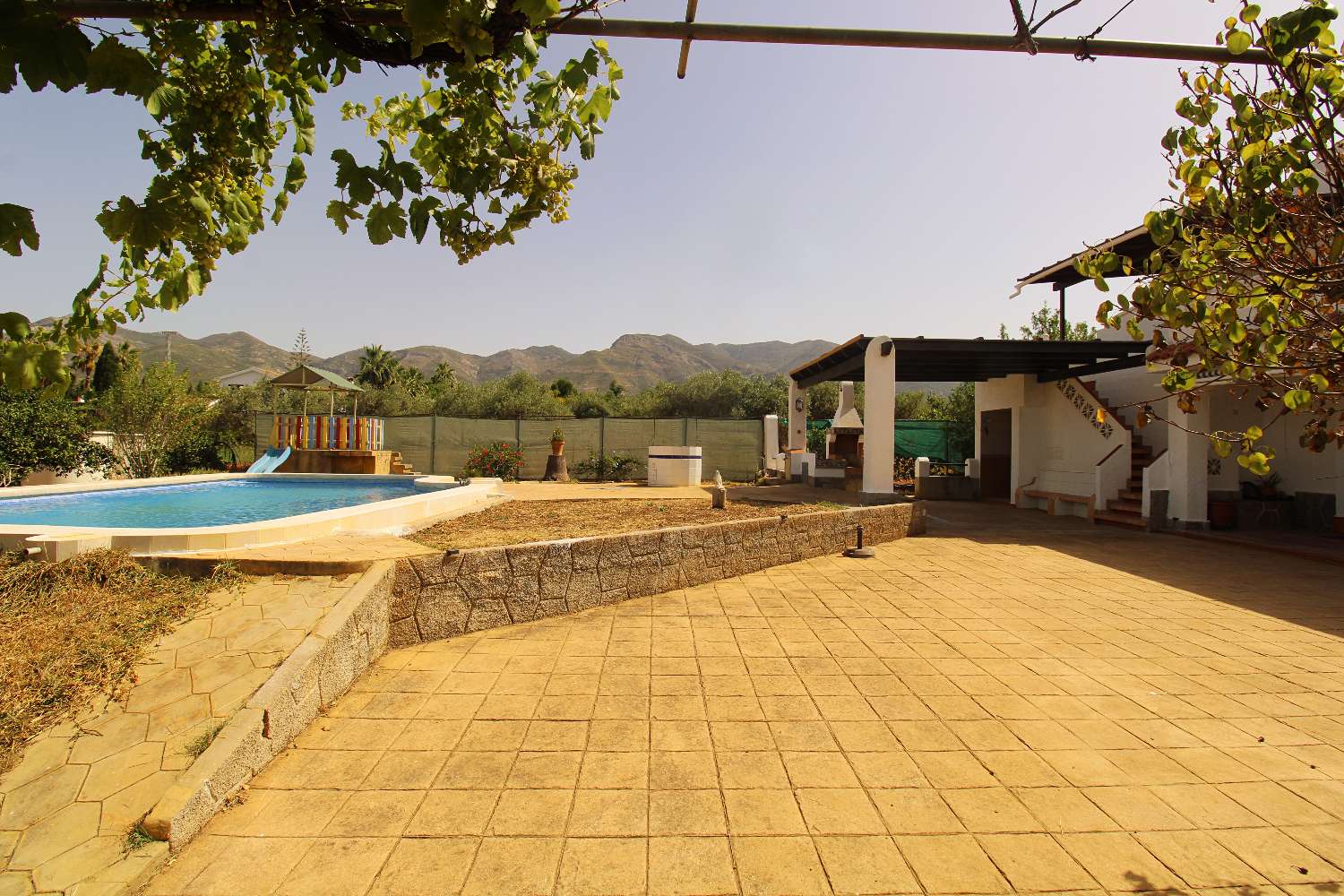Encantadora Casa de Campo en Alquiler con Piscina y Amplia Parcela en Alhaurín el Grande