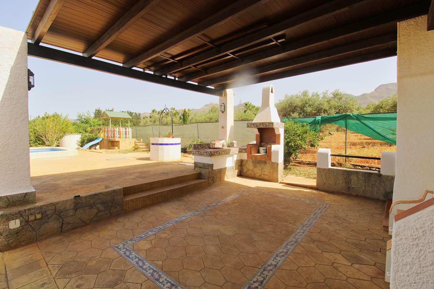 Encantadora Casa de Campo en Alquiler con Piscina y Amplia Parcela en Alhaurín el Grande
