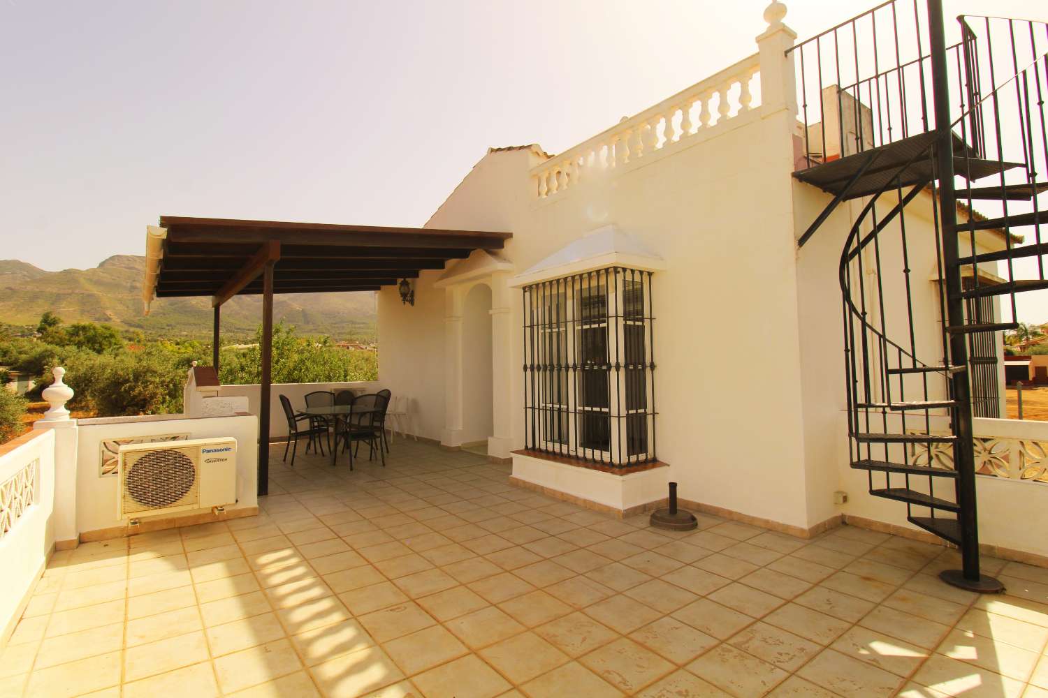 Encantadora Casa de Campo en Alquiler con Piscina y Amplia Parcela en Alhaurín el Grande