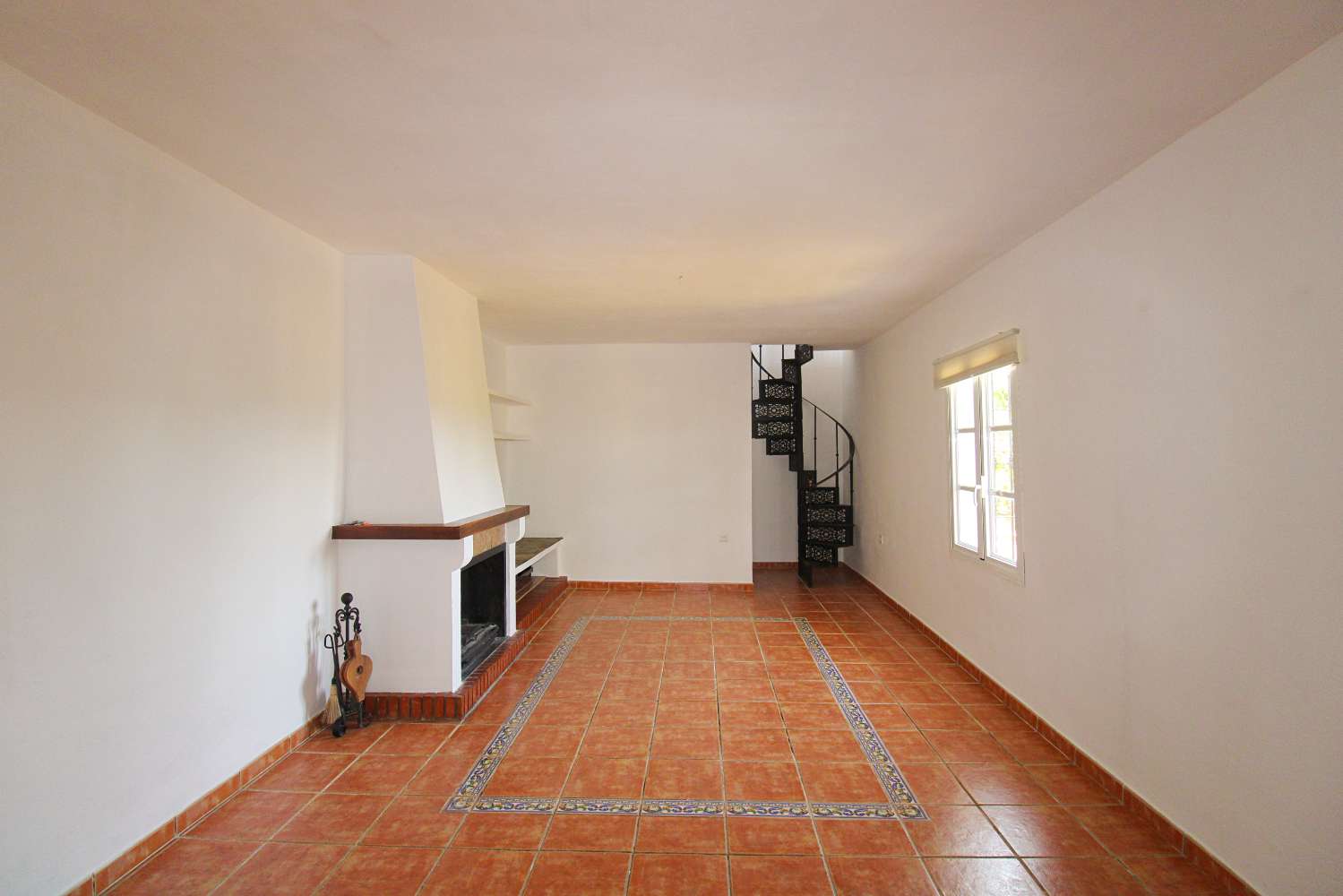 Encantadora Casa de Campo en Alquiler con Piscina y Amplia Parcela en Alhaurín el Grande