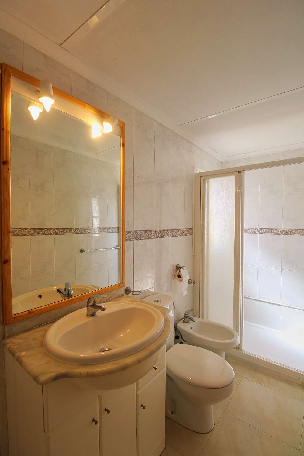 Encantadora Casa de Campo en Alquiler con Piscina y Amplia Parcela en Alhaurín el Grande
