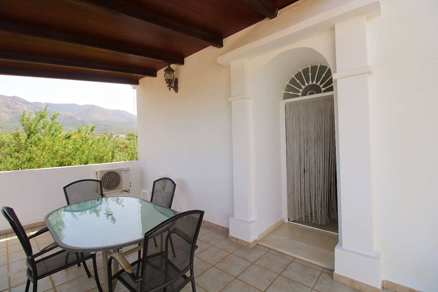 Encantadora Casa de Campo en Alquiler con Piscina y Amplia Parcela en Alhaurín el Grande