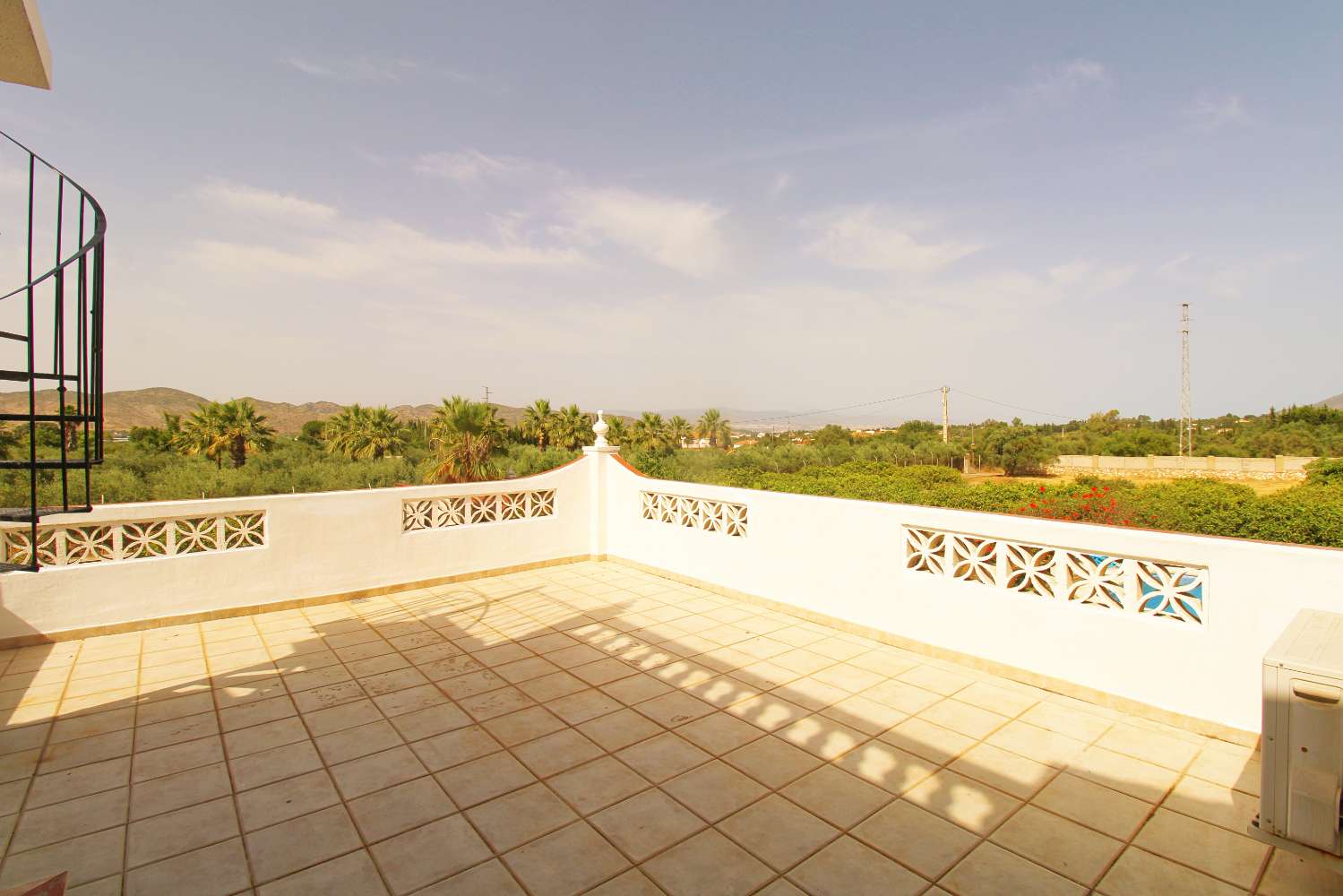 Encantadora Casa de Campo en Alquiler con Piscina y Amplia Parcela en Alhaurín el Grande