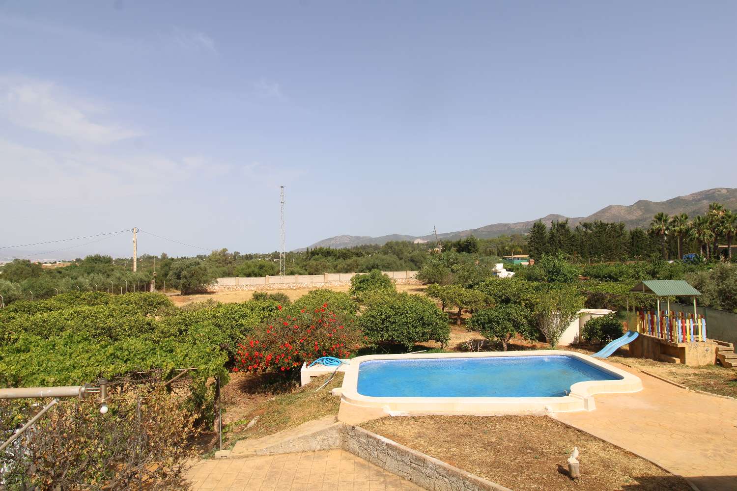 Encantadora Casa de Campo en Alquiler con Piscina y Amplia Parcela en Alhaurín el Grande