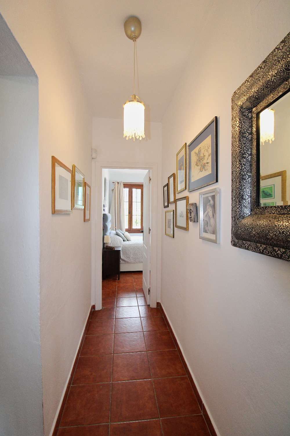 Exklusive Villa mit Über 6.300 m² Grundstück, Meerblick und Absoluter Privatsphäre in Mijas Golf