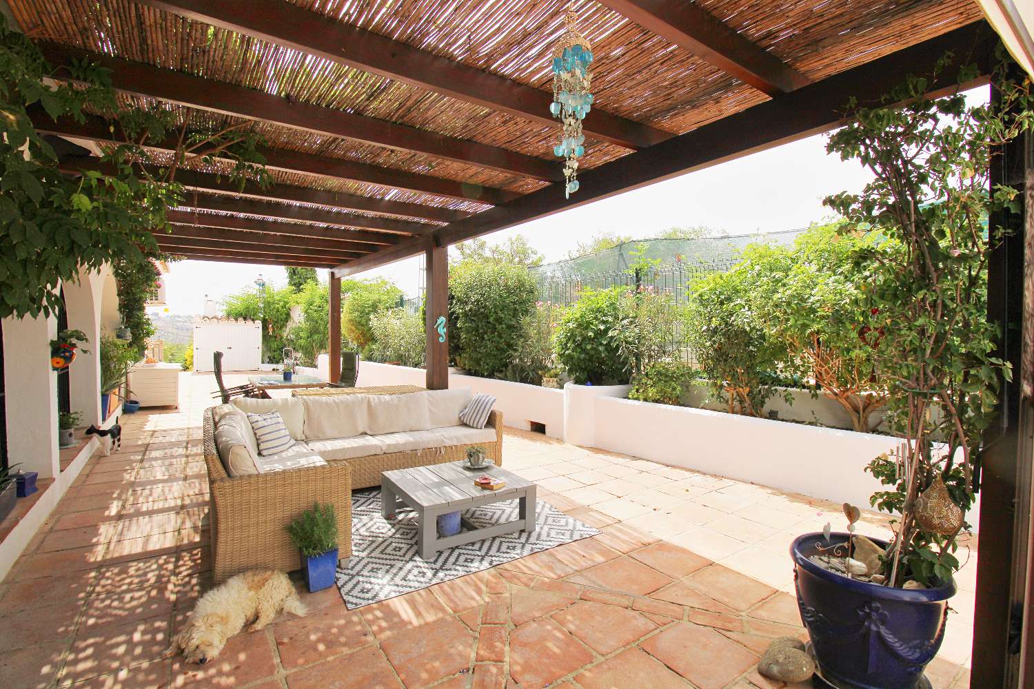 Exklusive Villa mit Über 6.300 m² Grundstück, Meerblick und Absoluter Privatsphäre in Mijas Golf