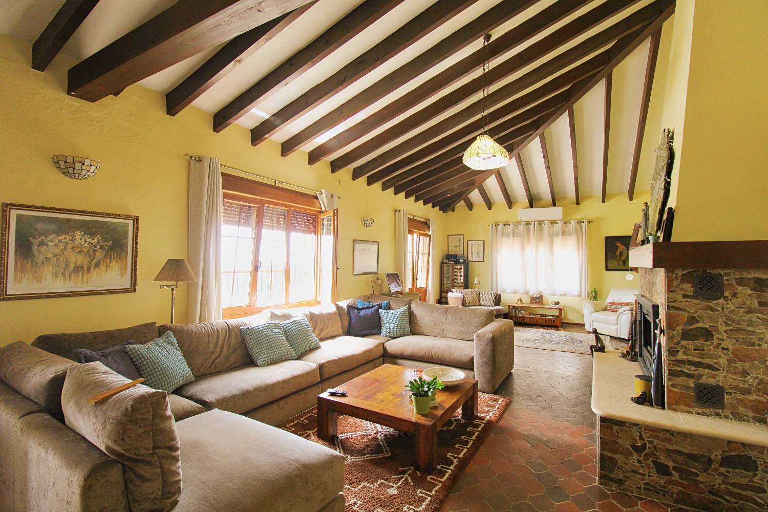 Exklusive Villa mit Über 6.300 m² Grundstück, Meerblick und Absoluter Privatsphäre in Mijas Golf