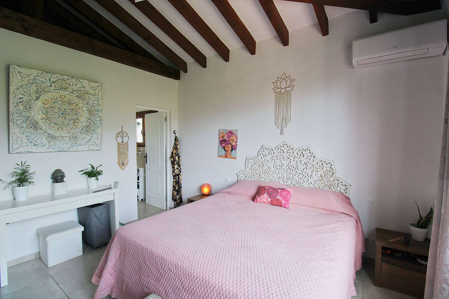 Exklusive Villa mit Über 6.300 m² Grundstück, Meerblick und Absoluter Privatsphäre in Mijas Golf