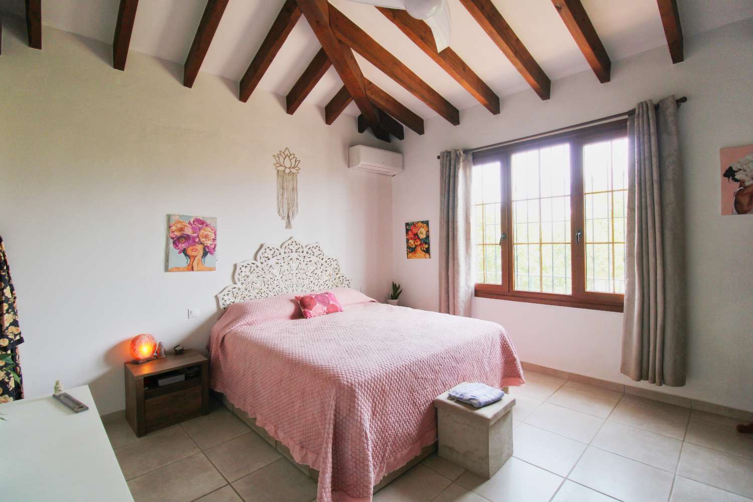 Exklusive Villa mit Über 6.300 m² Grundstück, Meerblick und Absoluter Privatsphäre in Mijas Golf
