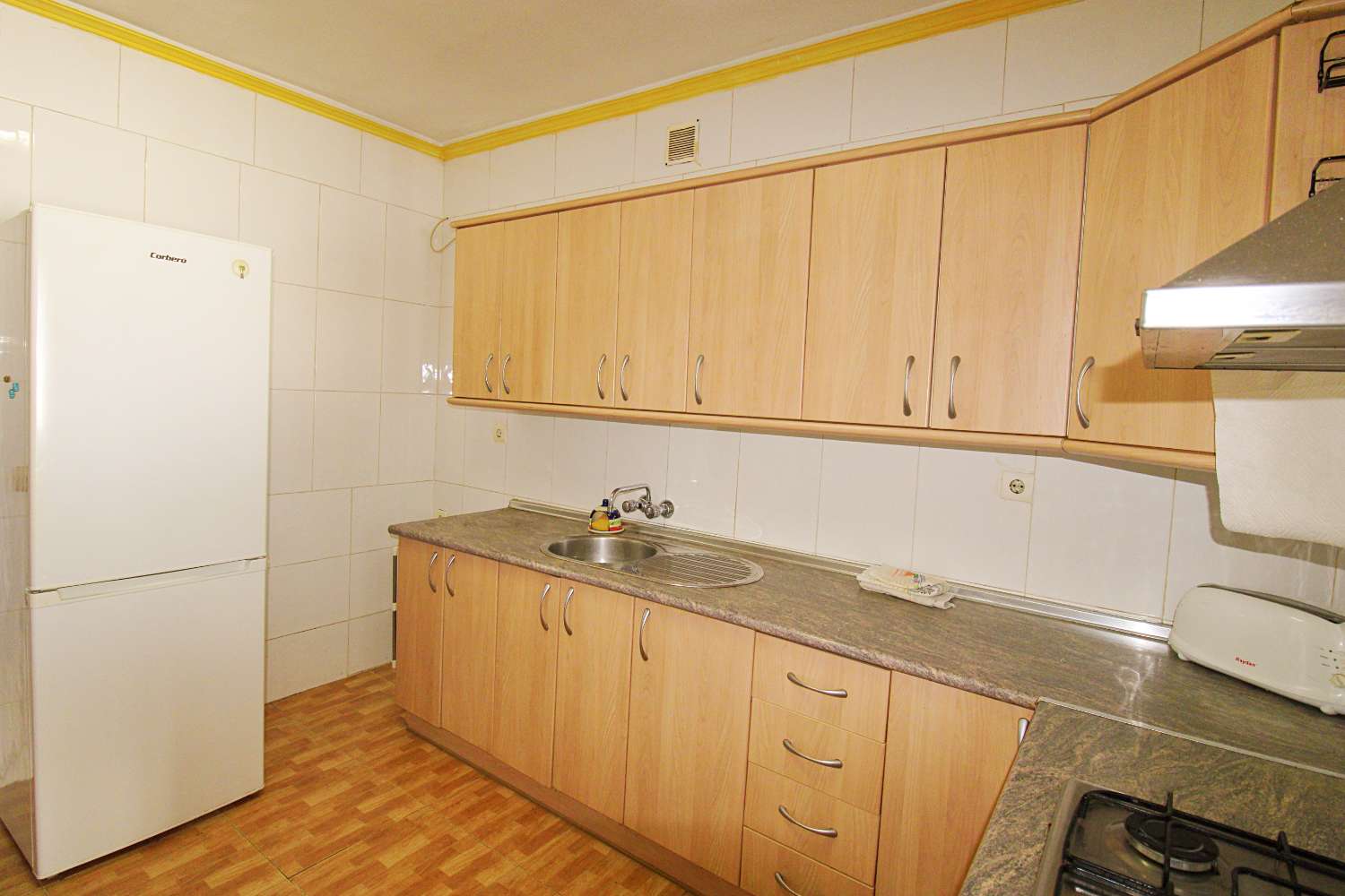 Amplio Apartamento en Planta Baja con Gran Patio en la Barriada El Peñón, Alhaurín de la Torre