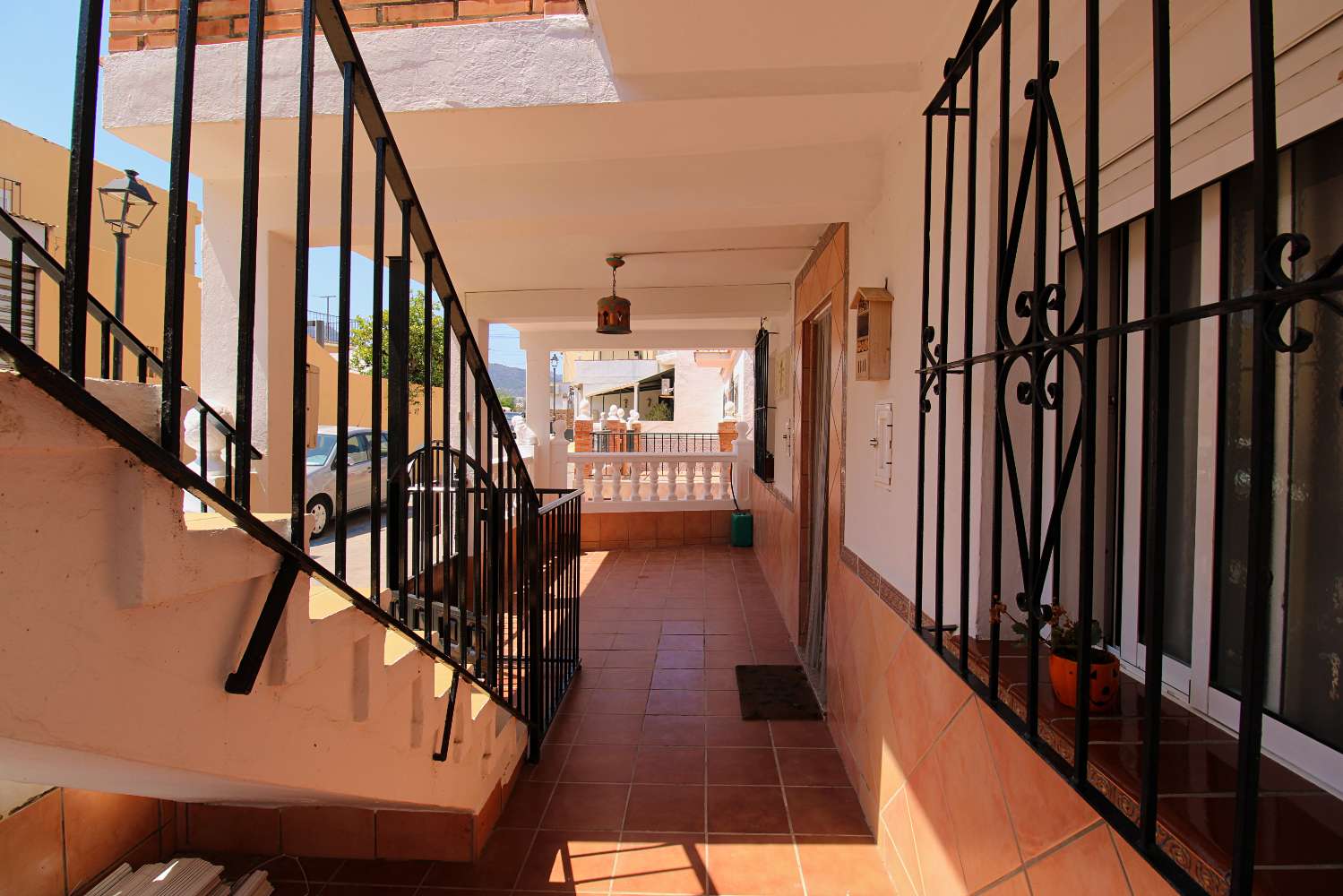 Amplio Apartamento en Planta Baja con Gran Patio en la Barriada El Peñón, Alhaurín de la Torre