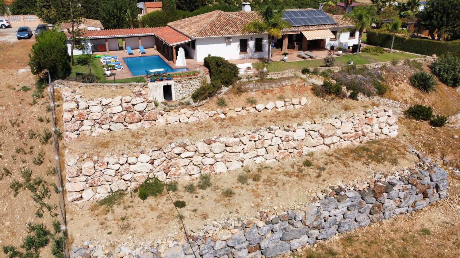 Exclusiva Finca de Ensueño en La Alquería – Privacidad, Vistas Panorámicas y Dos Viviendas en una Parcela de 10.000 m²