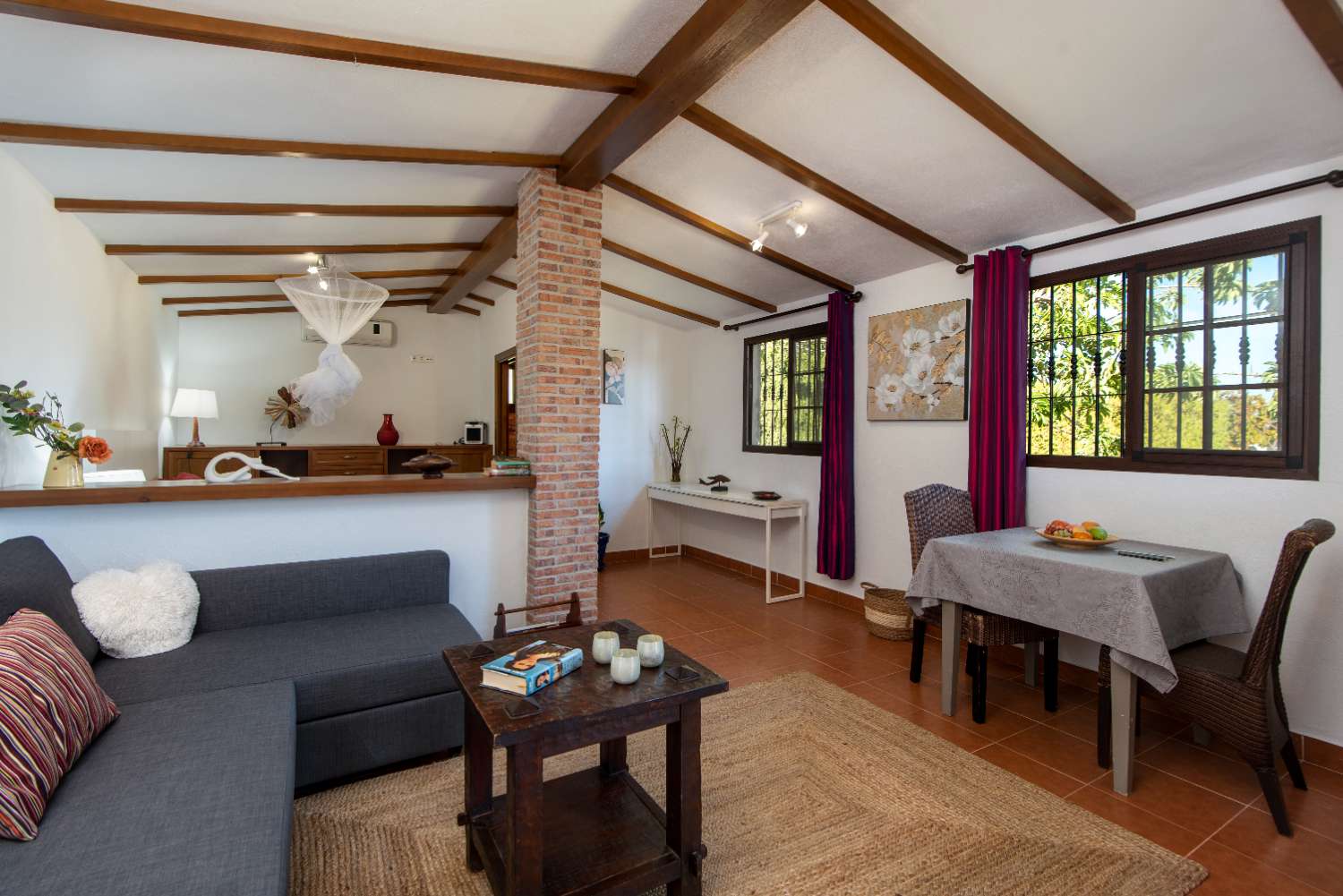 Exclusiva Finca de Ensueño en La Alquería – Privacidad, Vistas Panorámicas y Dos Viviendas en una Parcela de 10.000 m²