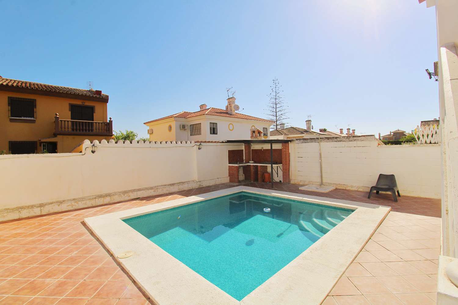Exklusive Doppelhaushälfte mit Privatpool in Capellanía, Alhaurín de la Torre