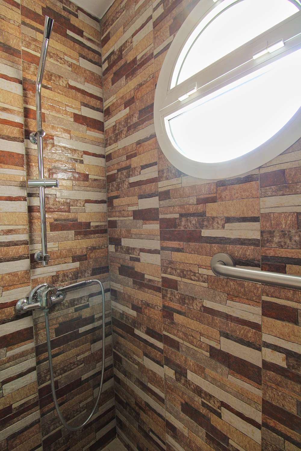 Exklusive Doppelhaushälfte mit Privatpool in Capellanía, Alhaurín de la Torre