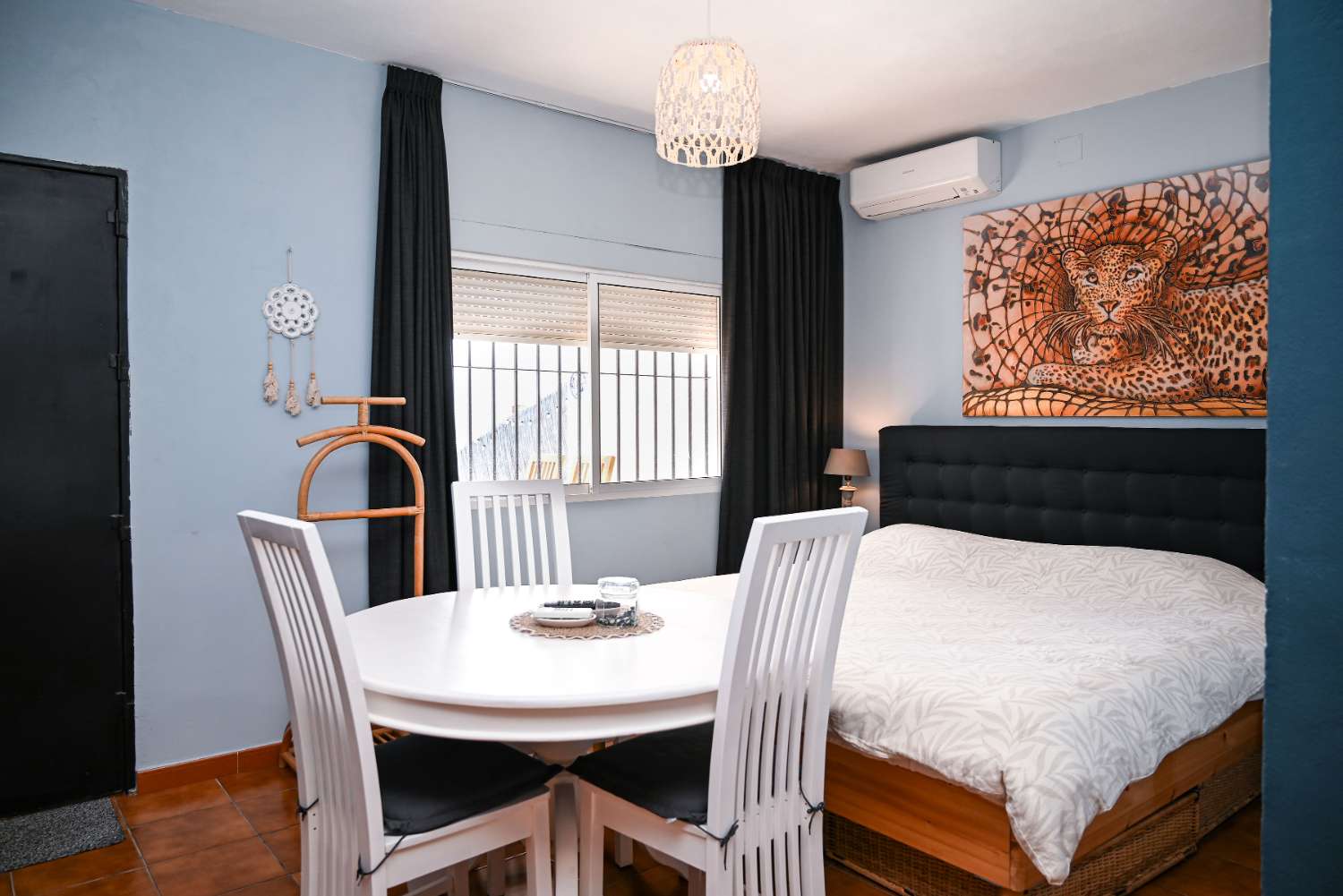 Exclusiva Villa de Diseño con Apartamento de Invitados, Piscina y Jacuzzi en El Lagar de las Pitas, Alhaurín de la Torre