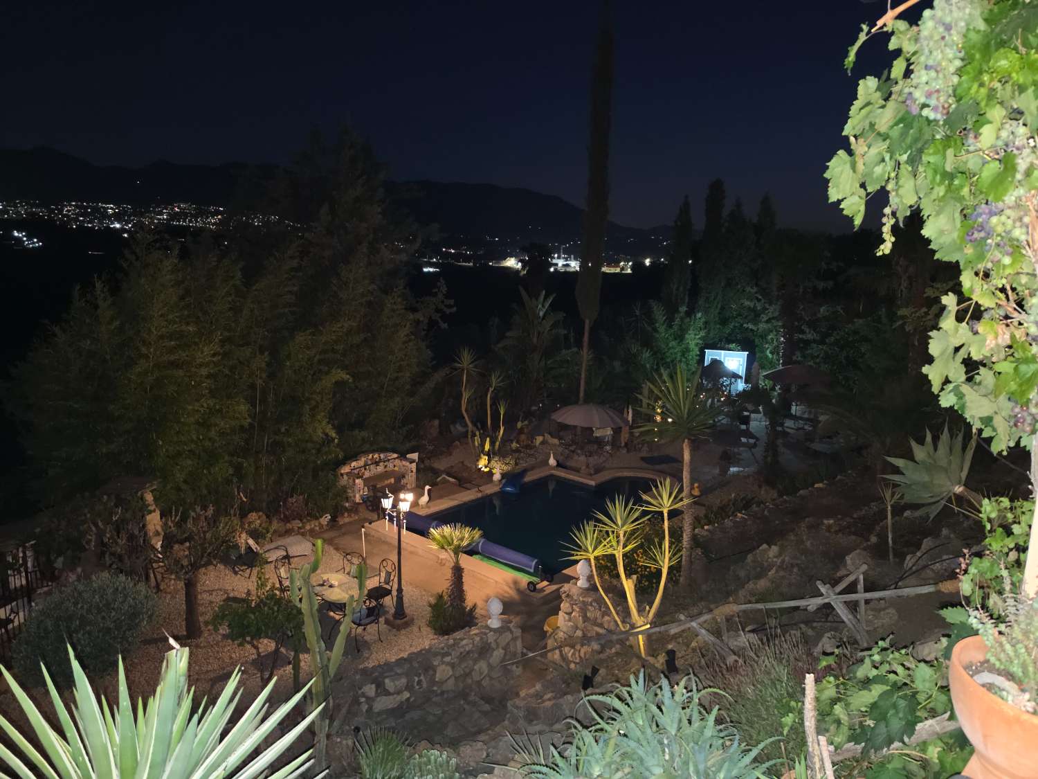 Exclusiva Villa de Diseño con Apartamento de Invitados, Piscina y Jacuzzi en El Lagar de las Pitas, Alhaurín de la Torre
