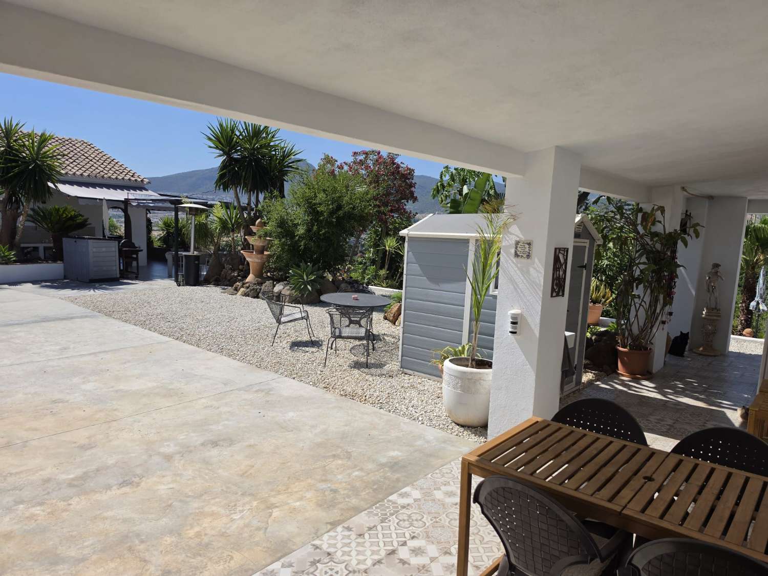 Exclusiva Villa de Diseño con Apartamento de Invitados, Piscina y Jacuzzi en El Lagar de las Pitas, Alhaurín de la Torre