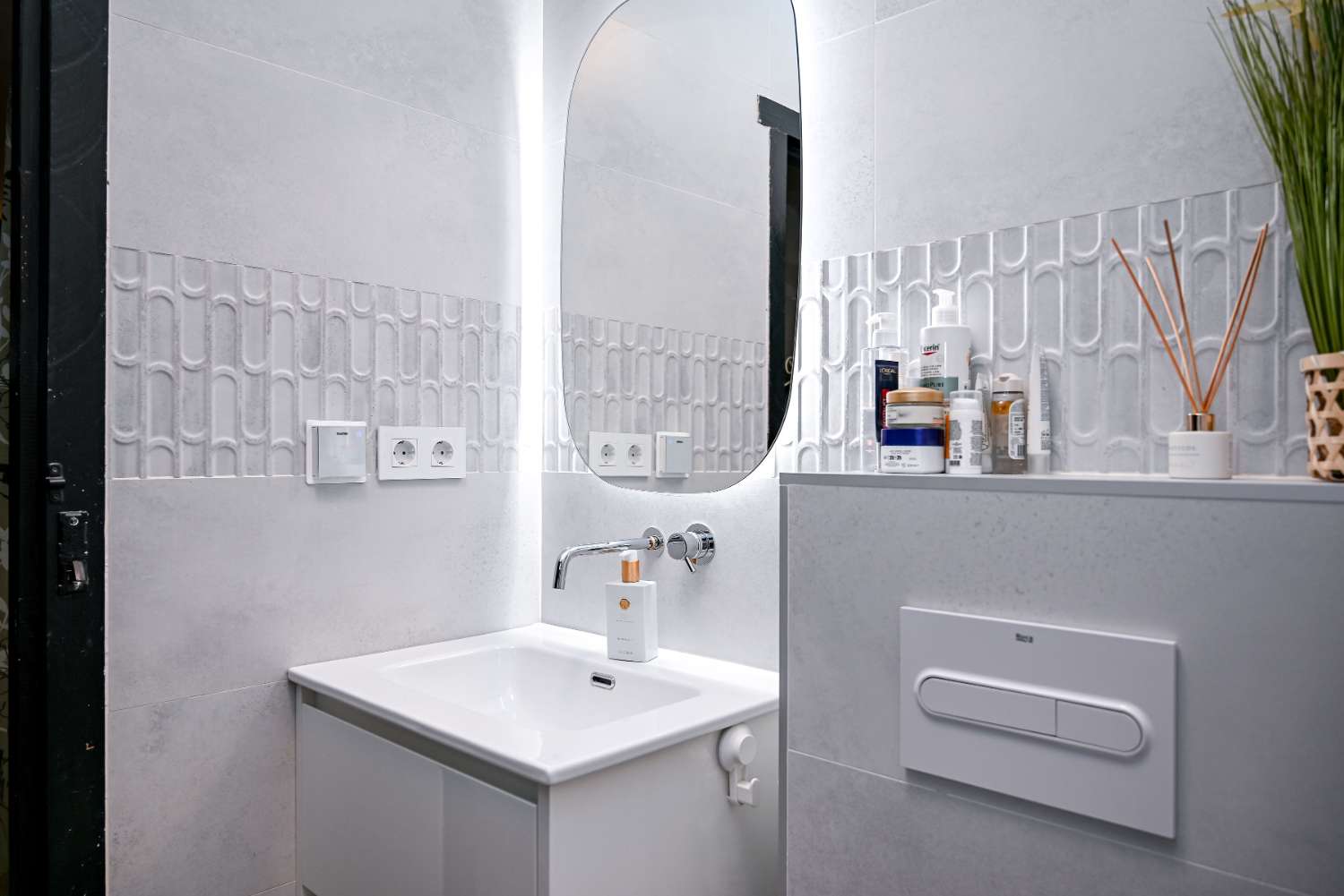 Exclusiva Villa de Diseño con Apartamento de Invitados, Piscina y Jacuzzi en El Lagar de las Pitas, Alhaurín de la Torre